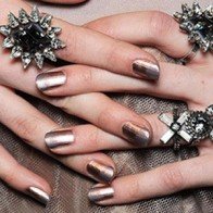 Mẫu nail tuyệt đẹp cho ngày cuối thu