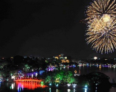 Hà Nội bắn pháo hoa chào mừng Giải phóng Thủ đô tại 30 điểm