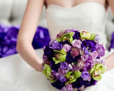 Hoa cưới tôn thêm vẻ đẹp rạng rỡ cho cô dâu