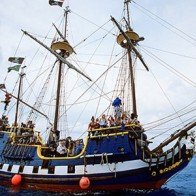 Du ngoạn mùa thu với tuần lễ Cướp biển