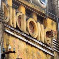 Những bảng quảng cáo có tuổi thọ già nhất Hà Nội