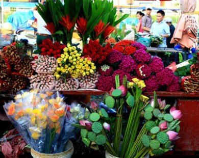 3 chợ lãng mạn, giá rẻ hút khách ở Hà Nội