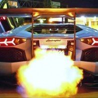 Lamborghini LP720-4 độ có khả năng khạc ra lửa