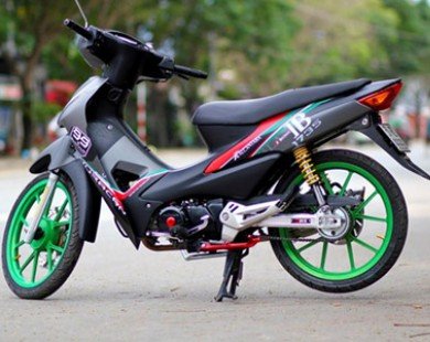 Honda Wave RS độ đồ chơi hàng hiệu của biker Sài Gòn