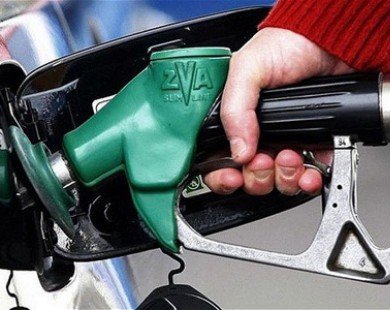 Kuwait tăng giá dầu diesel và dầu hỏa, ngừng trợ giá nhiên liệu