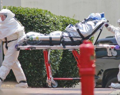 Hơn 230 bác sĩ, y tá chết vì Ebola trong 4 tháng