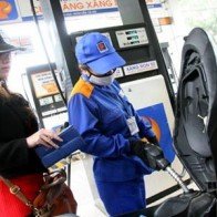 Phí hoa hồng tăng, xăng dầu lại có cớ tăng giá
