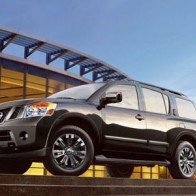 Xe SUV “già cỗi” Nissan Armada 2015 có giá 38.060 USD