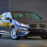 Hyundai Sonata 2015 không đắt khách như dự tính