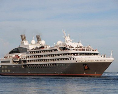 Siêu tàu du lịch biển 5 sao của Pháp cập cảng Hải Phòng