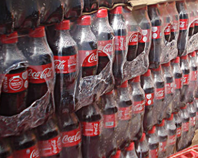 Phát hiện nhiều sản phẩm Coca – Cola có hiện tượng bất thường