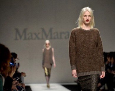 Max Mara ra mắt loạt sản phẩm dùng sợi vải từ chất dẻo tái chế