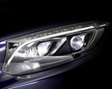 Mercedes-Benz khoe đèn pha LED công nghệ mới