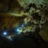 Vẻ đẹp huyền kỳ ở động Ngườm Ngao, Cao Bằng