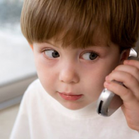 4 nguyên tắc mẹ cần dạy con để ứng phó với người lạ