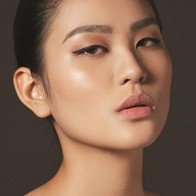 Elegant Chic - Xu hướng trang điểm giản đơn mà phá cách