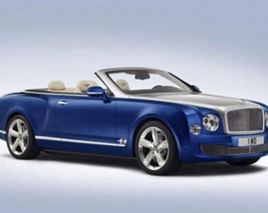 Bentley Grand Convertible 2015 thách thức Rolls-Royce Phantom Drophead Coupe