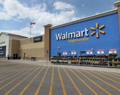 Doanh số bán của Wal-Mart tăng mạnh trước mùa nghỉ lễ