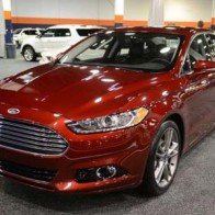 Hãng xe Ford Motor tiếp tục báo lỗi hàng chục nghìn xe