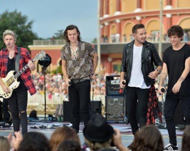 Các chàng trai One Direction quay trở lại với album “Four”