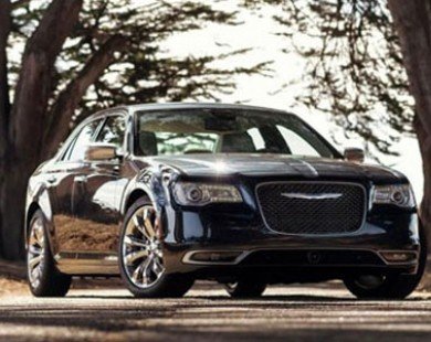 Chrysler 300 2015 trình làng, giá khởi điểm 32.390 USD