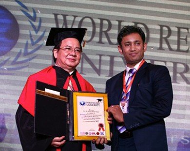 Giáo sư Việt Nam đầu tiên tham gia Hội đồng Giáo sư, Hội đồng Cố vấn ĐH Kỷ lục Thế giới