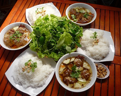3 món ăn đường phố Việt Nam được lọt vào Top bình chọn của thế giới