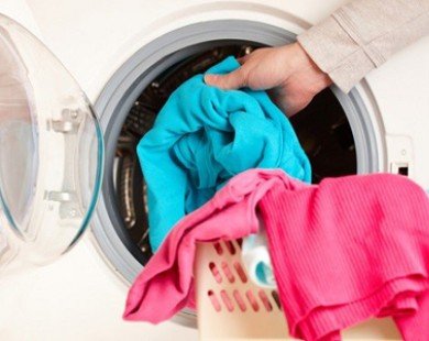 Mẹo khắc phục áo len bị co, giãn trong khi giặt
