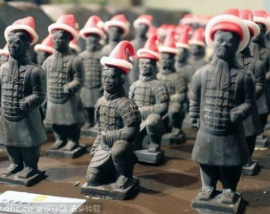 Đội quân đất nung socola mừng Giáng sinh