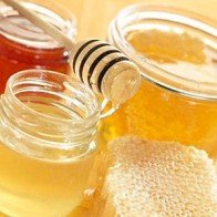 Se lỗ chân lông nhanh chóng với mật ong