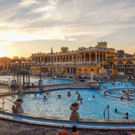 Thư giãn tại hồ nước nóng lớn nhất Hungary