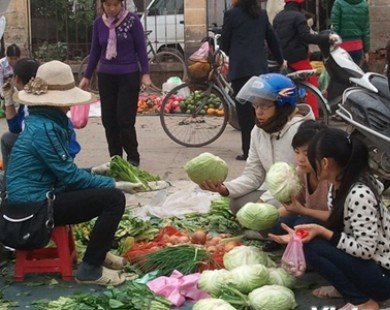 Hà Nội: Thời tiết mưa rét đẩy giá các loại rau, củ tăng mạnh