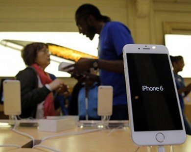 iPhone 6 Plus có thể khiến iPhone 6 khan hàng trong năm tới
