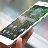 Cuộc đua smartphone siêu mỏng nóng trở lại