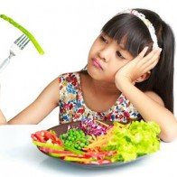 Đau đầu vấn đề dinh dưỡng cho trẻ sinh mổ.