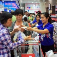 Hàng Tết siêu thị gấp 2-3 lần ngày thường