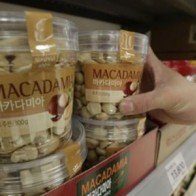 Hàn Quốc bùng nổ doanh số hạt mắc-ca sau vụ “công chúa hư”