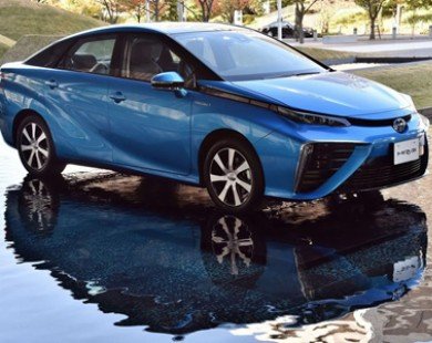 Toyota bắt đầu bán mẫu Mirai chạy pin nhiên liệu tại Nhật