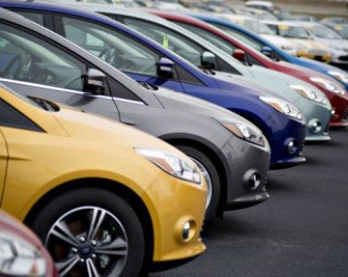 Lượng ôtô nguyên chiếc nhập về Việt Nam tiếp tục tăng hơn 30%