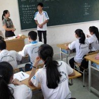 Thứ trưởng Bộ GD&ĐT: Học sinh càng học càng mất tự tin