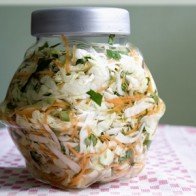 Mách bạn cách muối dưa bắp cải ngon, giòn đúng điệu