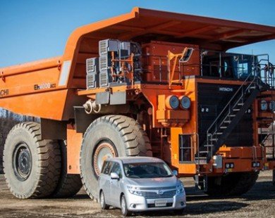 Xe khai mỏ khổng lồ an toàn hơn nhờ công nghệ của Nissan