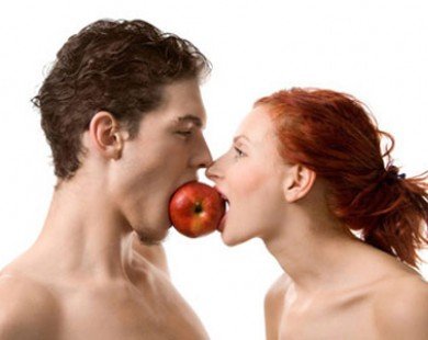 Giúp nữ giới tăng ham muốn với một quả táo mỗi ngày