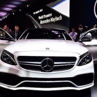 BMW và Mercedes đạt doanh số bán ôtô kỷ lục năm 2014