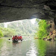 Nước non Tràng An