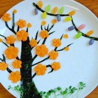 Hai cách tỉa hoa đào xôn xao đón Tết