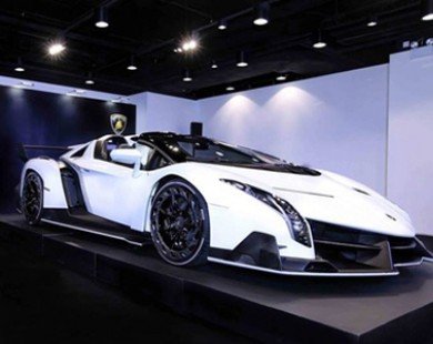 Siêu xe hiếm Lamborghini Veneno Roadster ra mắt tại Hồng Kông
