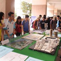 TP.HCM: Sôi nổi ngày hội tư vấn tuyển sinh hướng nghiệp 2015