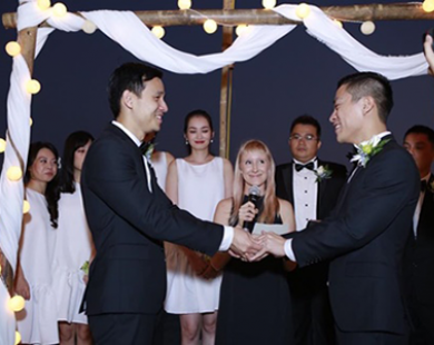 Đám cưới đồng tính lãng mạn của NTK Adrian Anh Tuấn