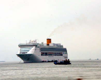 Hạ Long đón 1.400 khách quốc tế từ tàu biển Costa Victoria
